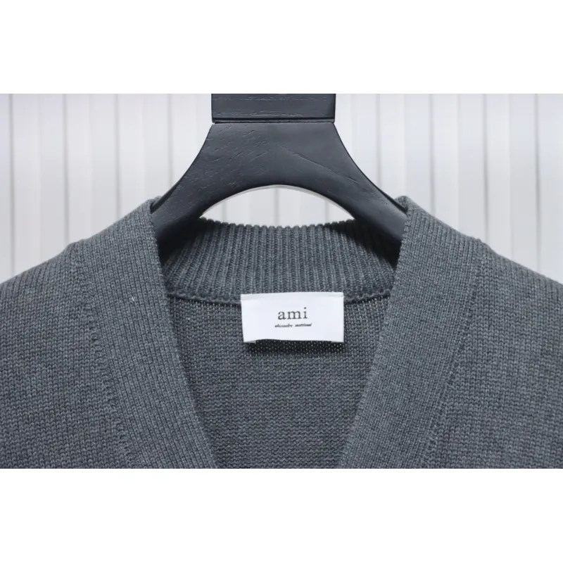 AMI Paris 21FW Heart Embroidered Cardigan Sweater Grey