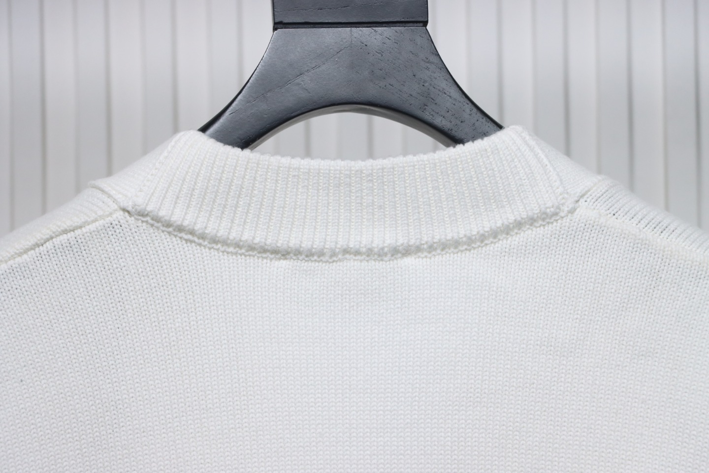 AMI Paris 21FW Heart Embroidered Cardigan Sweater White