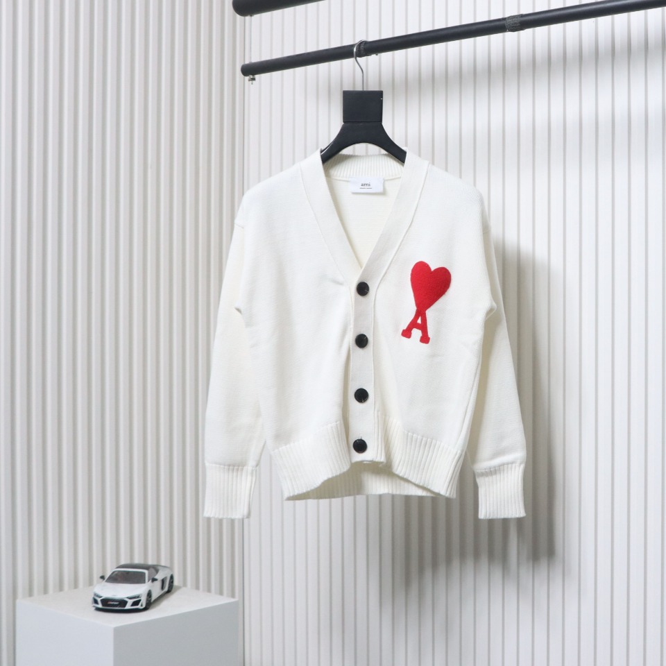 AMI Paris 21FW Heart Embroidered Cardigan Sweater White