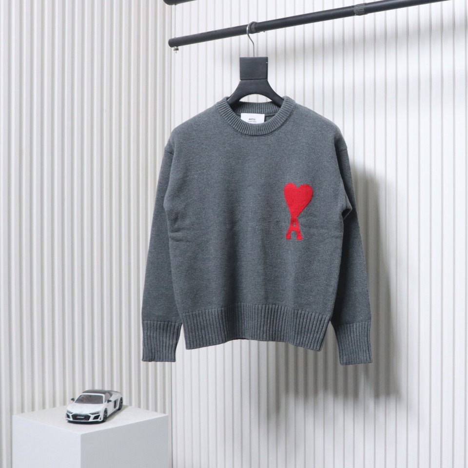 AMI Paris 21FW Heart Embroidery Crewneck Sweater Grey