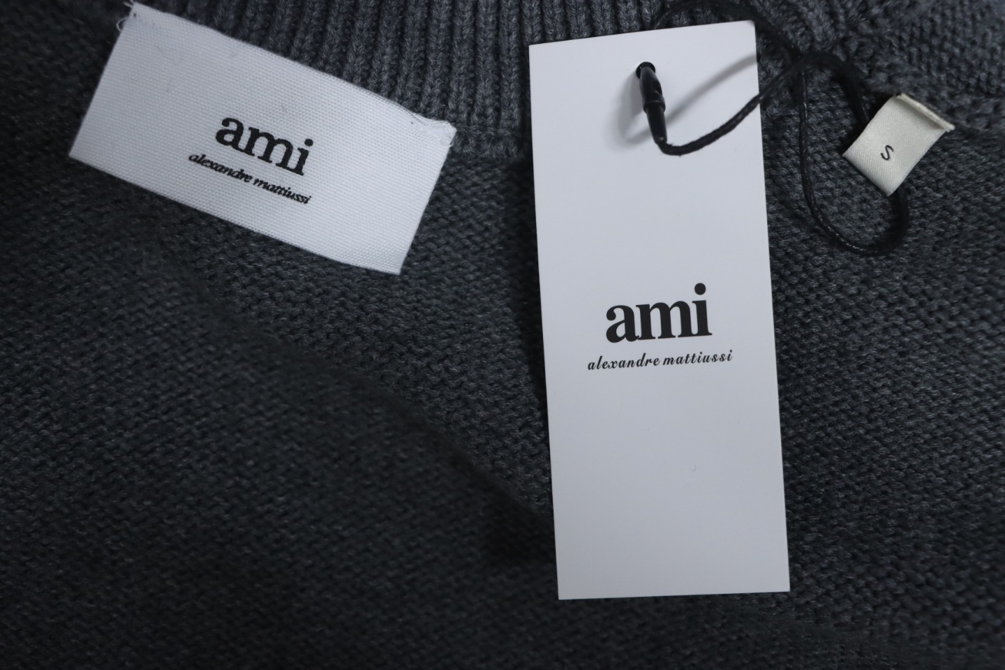 AMI Paris 21FW Heart Embroidery Crewneck Sweater Grey