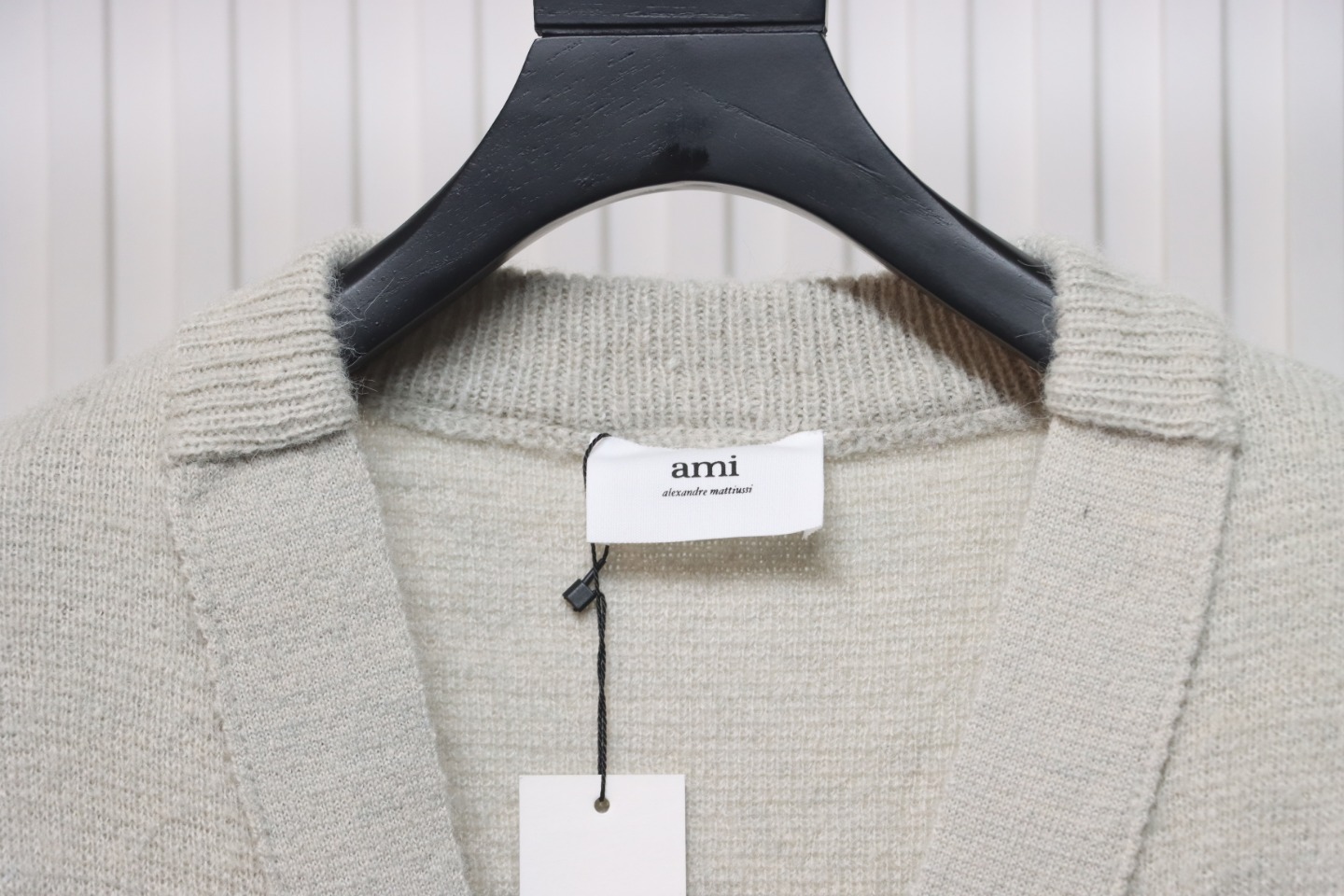 AMI Paris 24FW Cloud Mohair Cardigan Beige