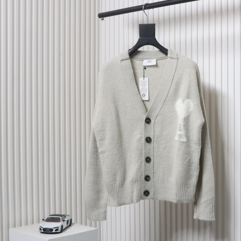 AMI Paris 24FW Cloud Mohair Cardigan Beige