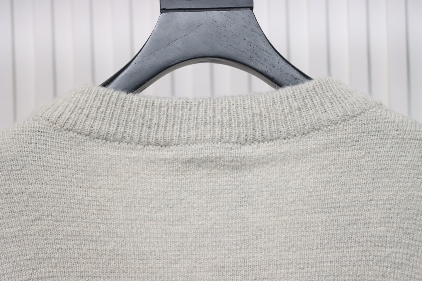 AMI Paris 24FW Cloud Mohair Cardigan Beige