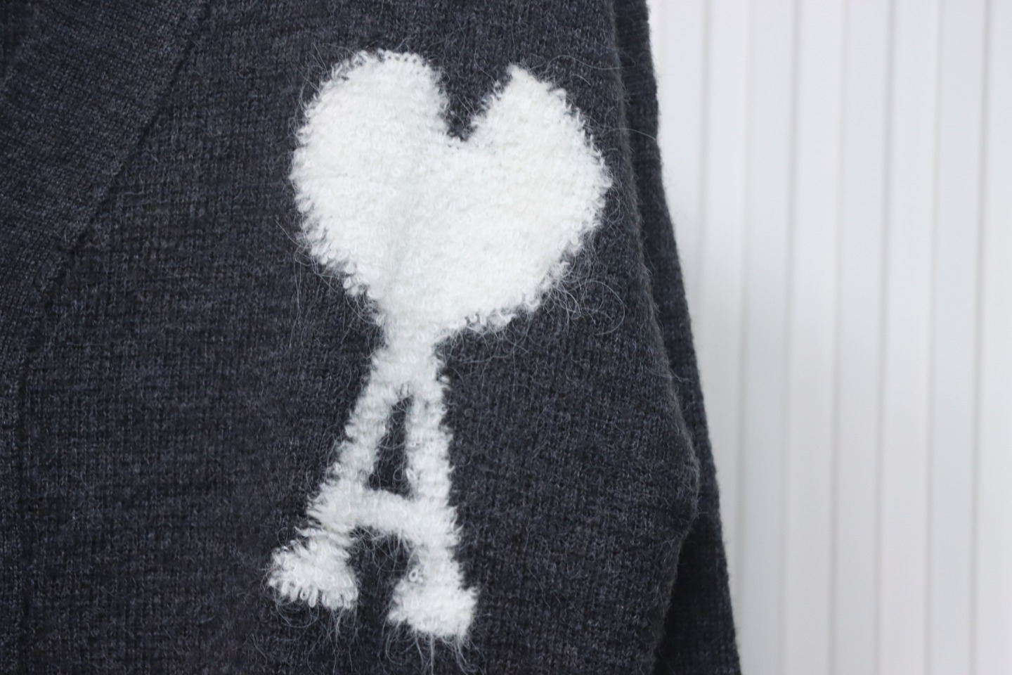 AMI Paris 24FW Cloud Mohair Cardigan Grey