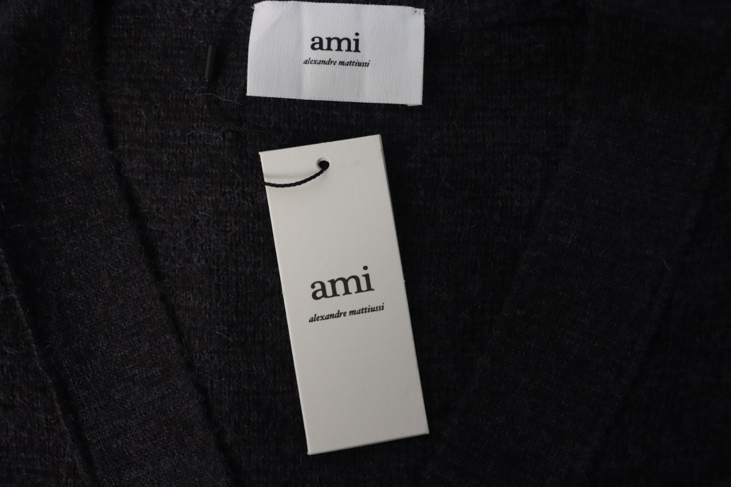 AMI Paris 24FW Cloud Mohair Cardigan Grey