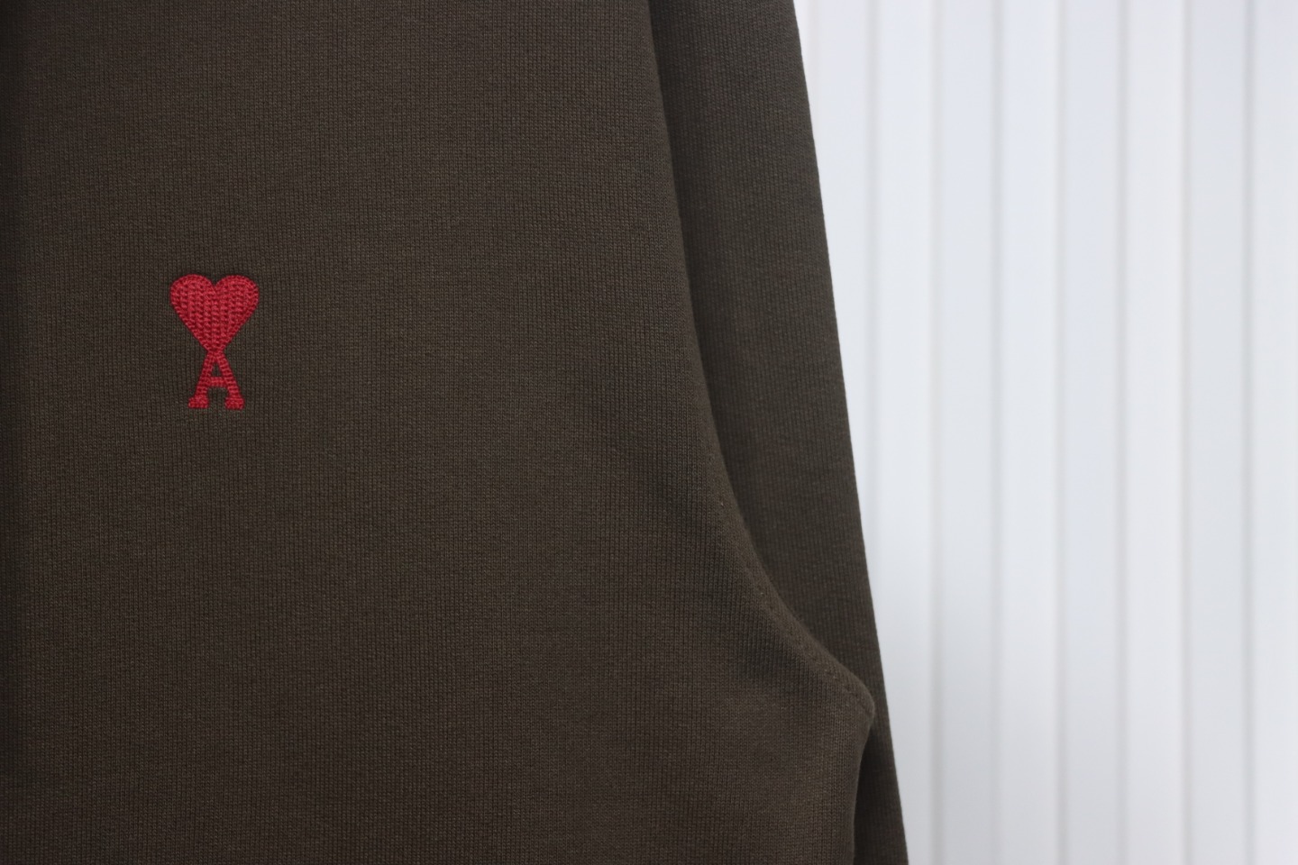 AMI Paris 24Fw Small Heart Logo Embroidered Hooded Jacket Dark Brown