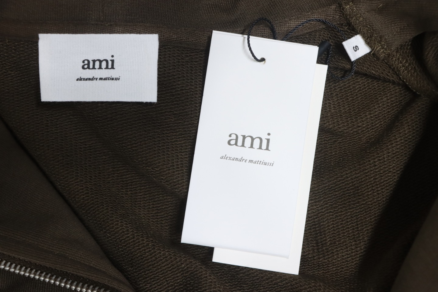 AMI Paris 24Fw Small Heart Logo Embroidered Hooded Jacket Dark Brown