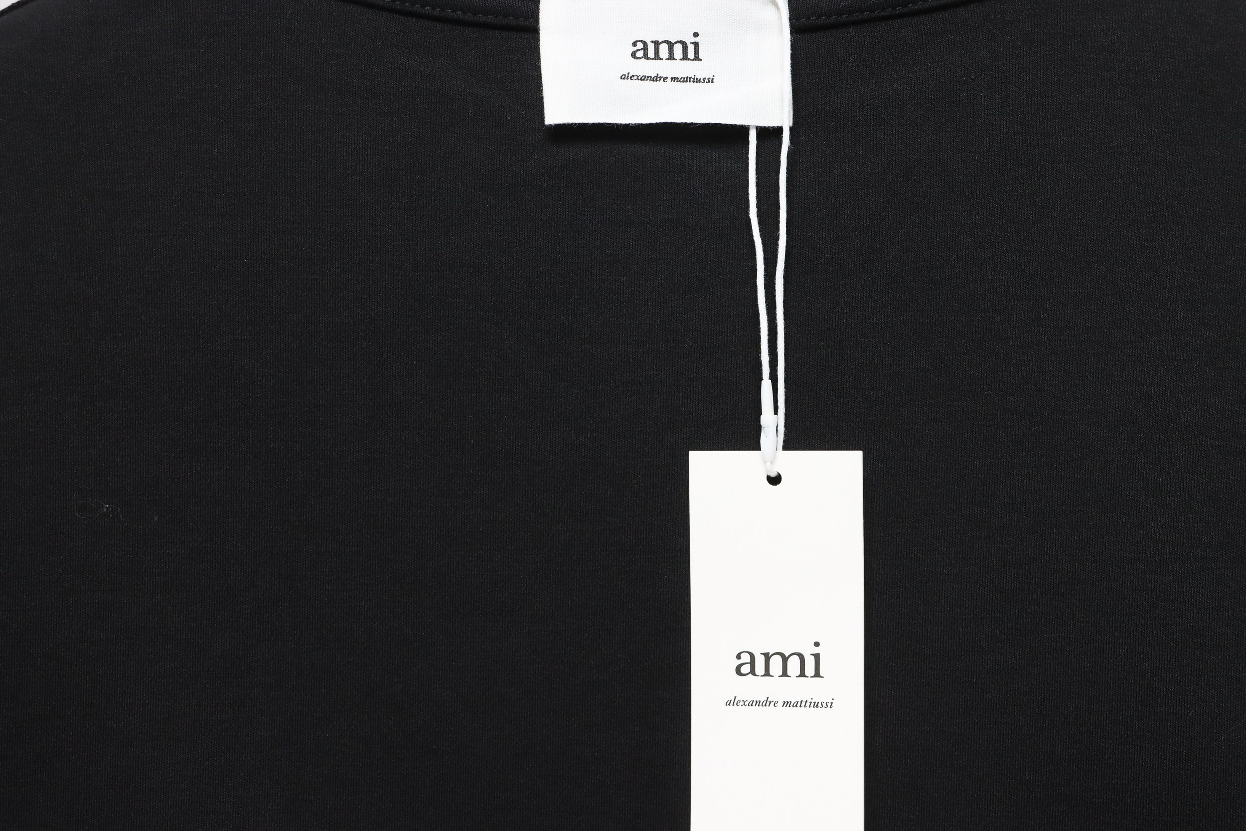 AMI Paris Small Love Logo Embroidered Long-Sleeved T-shirt Black
