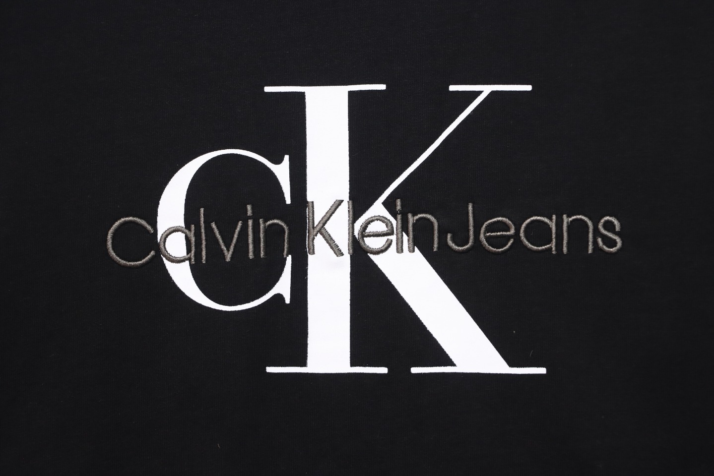 Calvin Klein CK Embroidered Print Long-Sleeved T-shirt Black