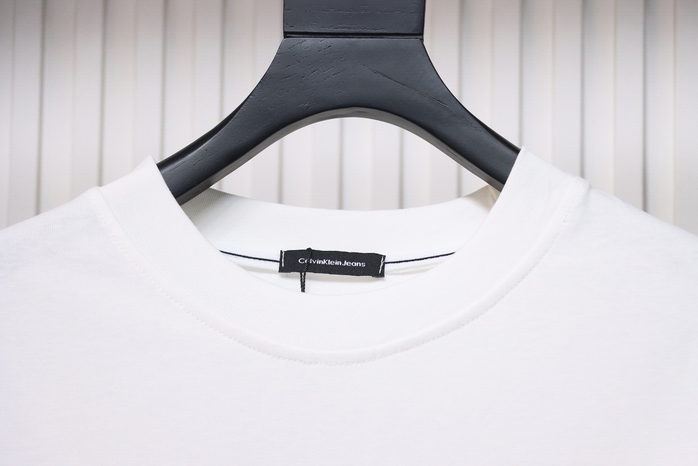 Calvin Klein CK Embroidered Print Long-Sleeved T-shirt White