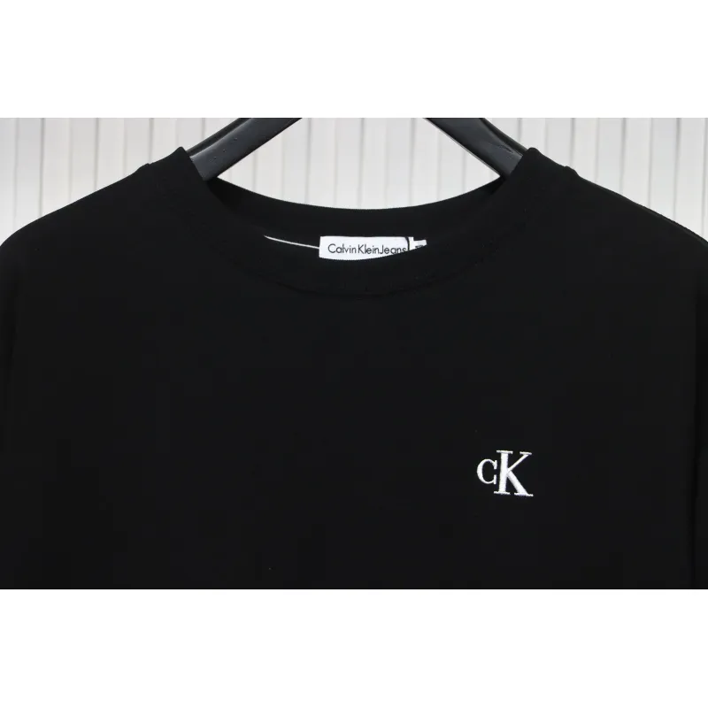 Calvin Klein Small Logo Basic Round Neck Long Sleeve Black