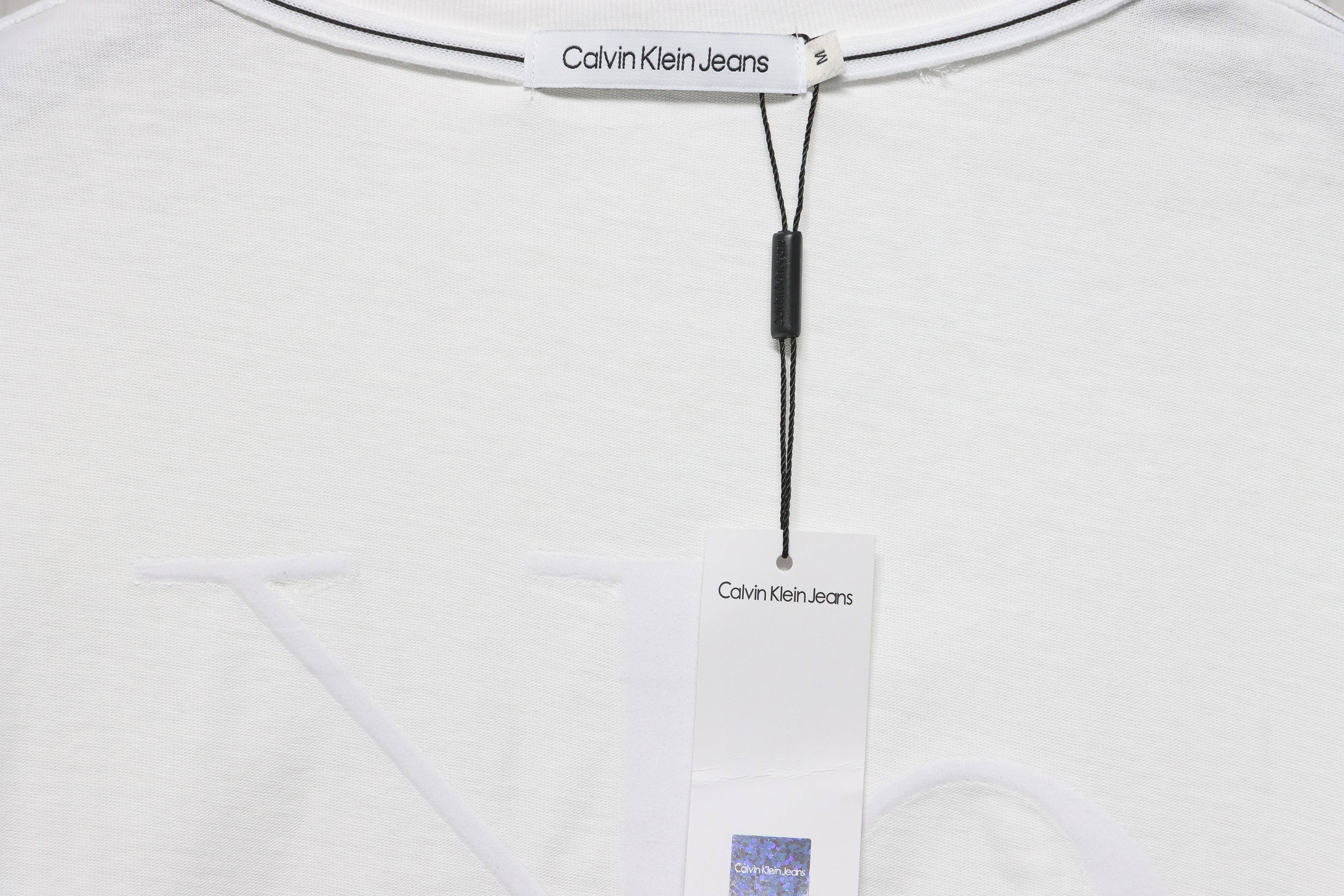 Calvin Klein Small Logo Basic Round Neck Long Sleeve White