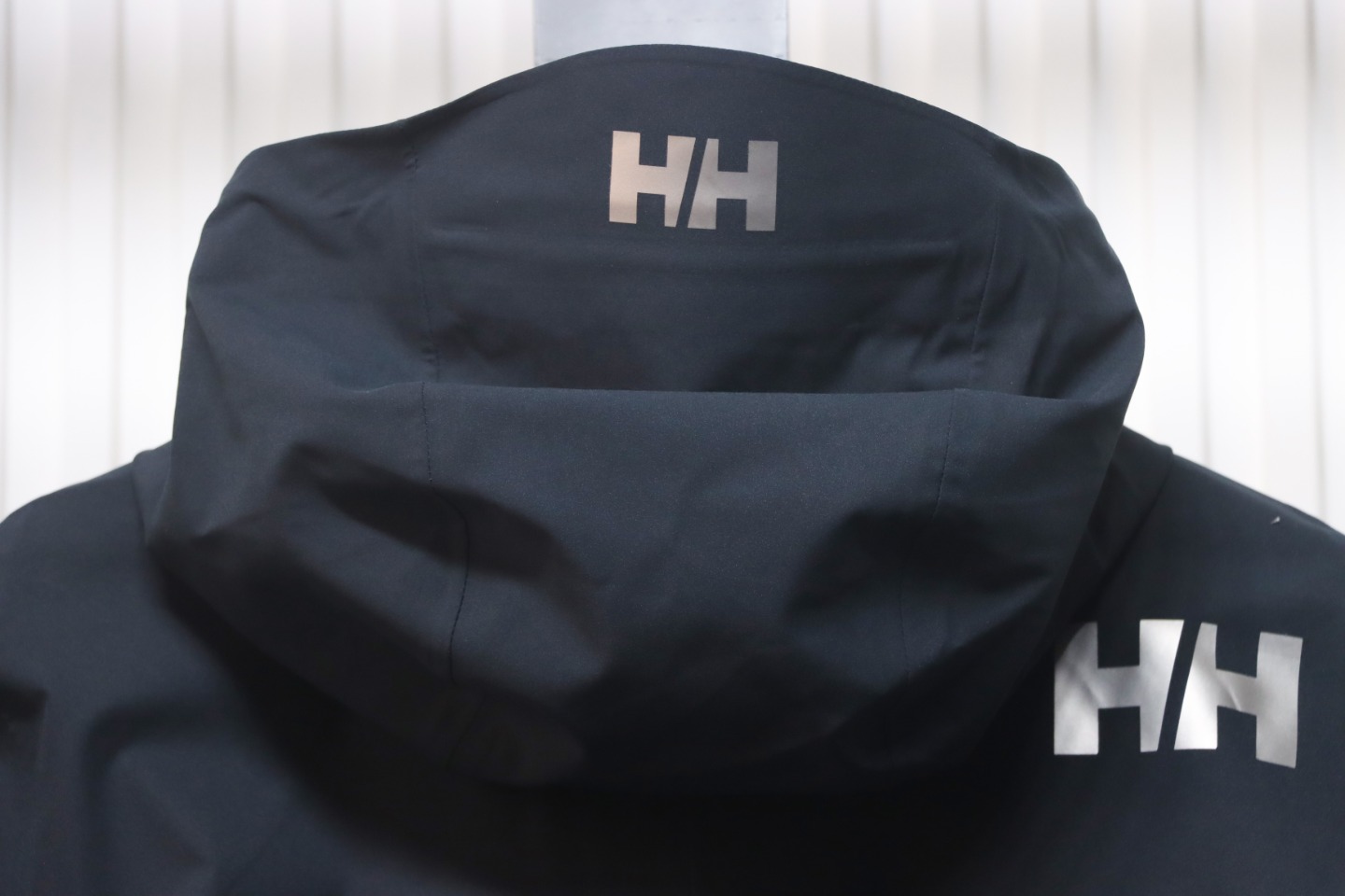 Helly Hansen HH Outdoor Mountaineering Cold And Windproof H2 Hard Shell Jacket Black