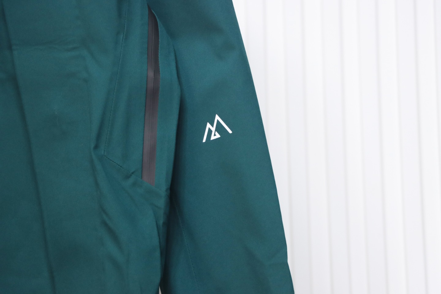 Helly Hansen HH Outdoor Mountaineering Cold And Windproof H2 Hard Shell Jacket Green