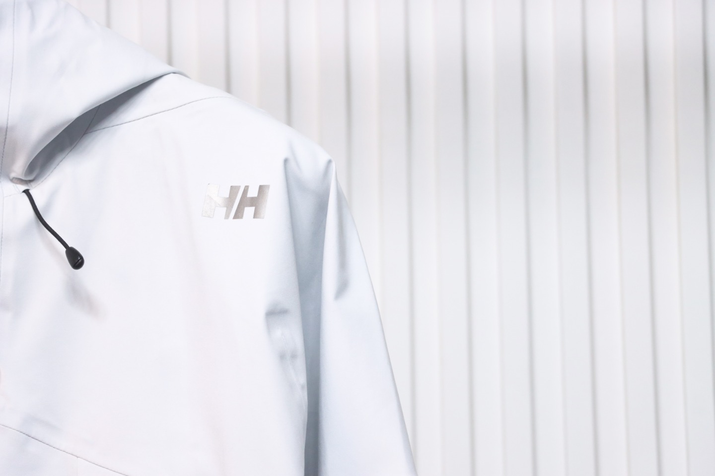 Helly Hansen HH Outdoor Mountaineering Cold And Windproof H2 Hard Shell Jacket White