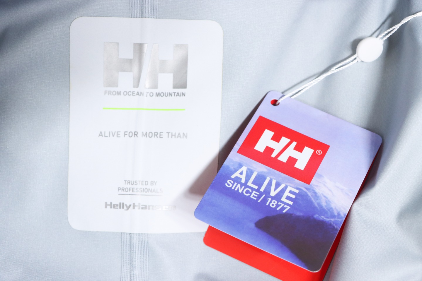 Helly Hansen HH Outdoor Mountaineering Cold And Windproof H2 Hard Shell Jacket White