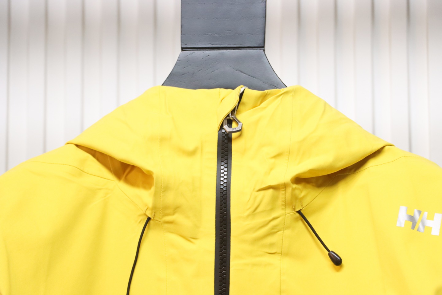 Helly Hansen HH Outdoor Mountaineering Cold And Windproof H2 Hard Shell Jacket Yellow