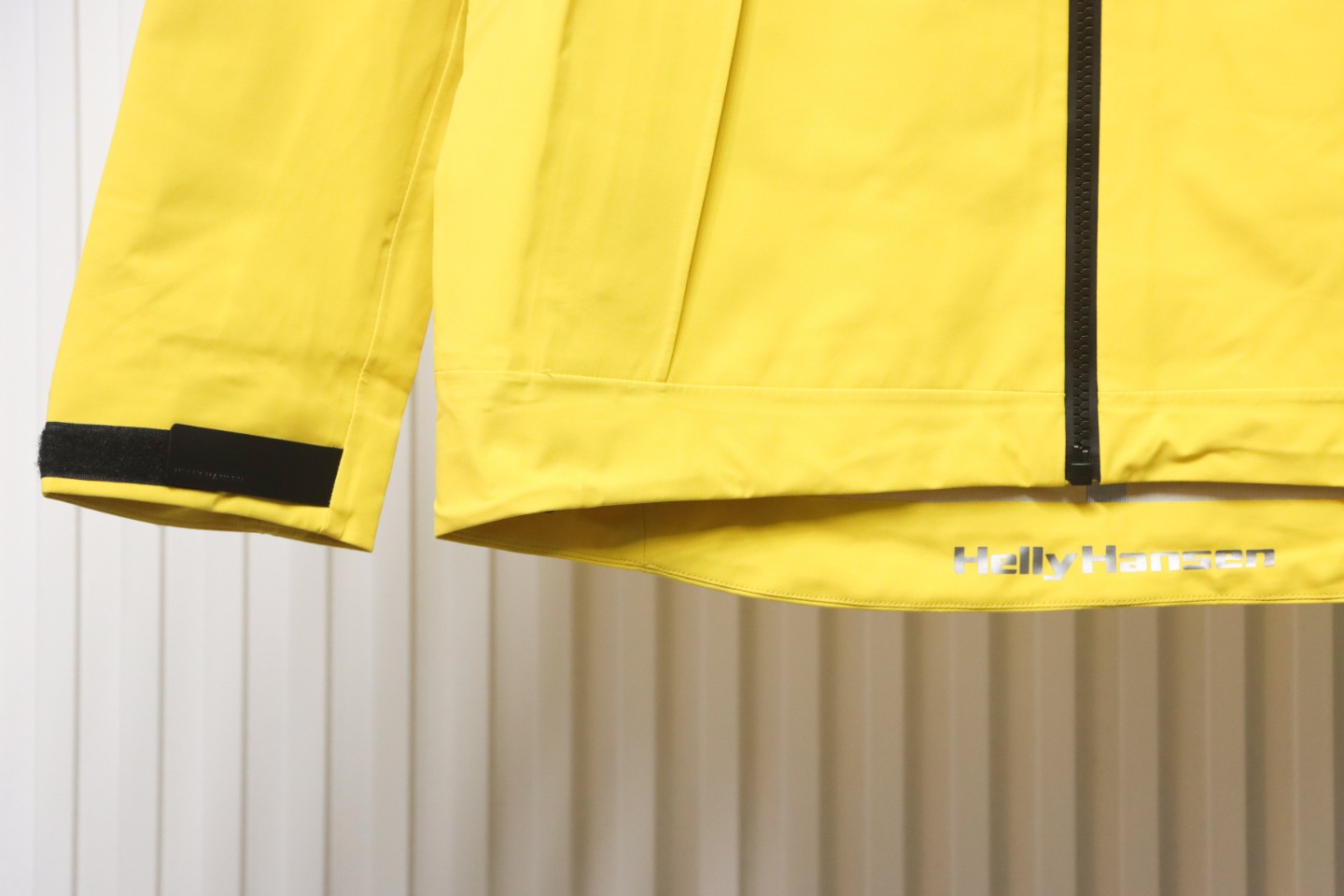 Helly Hansen HH Outdoor Mountaineering Cold And Windproof H2 Hard Shell Jacket Yellow