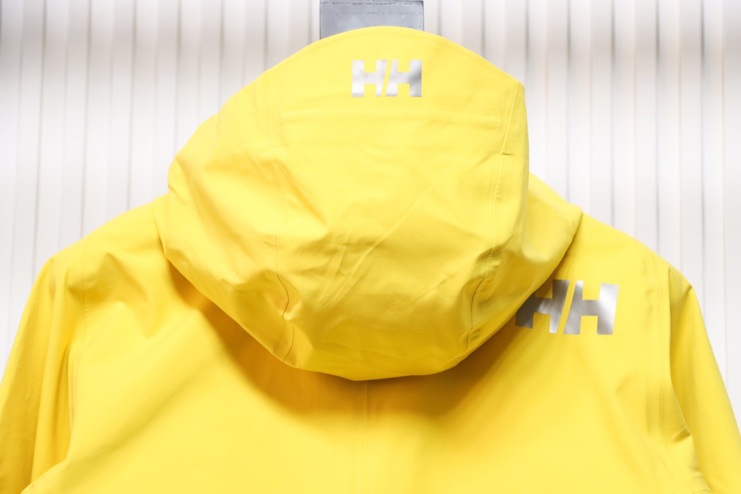 Helly Hansen HH Outdoor Mountaineering Cold And Windproof H2 Hard Shell Jacket Yellow
