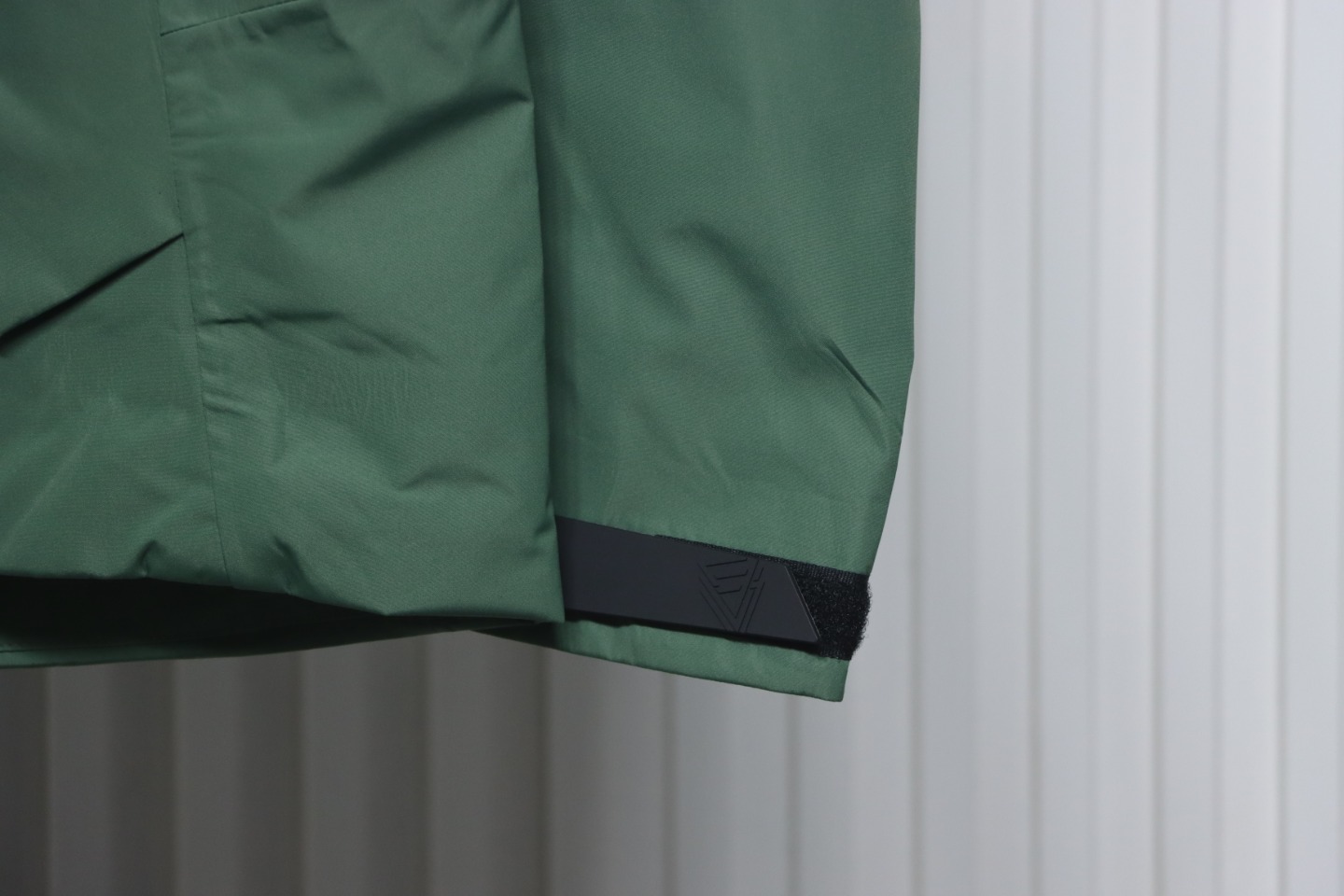 Helly Hansen New Odin Hard Shell Outdoor Hooded Jacket Green