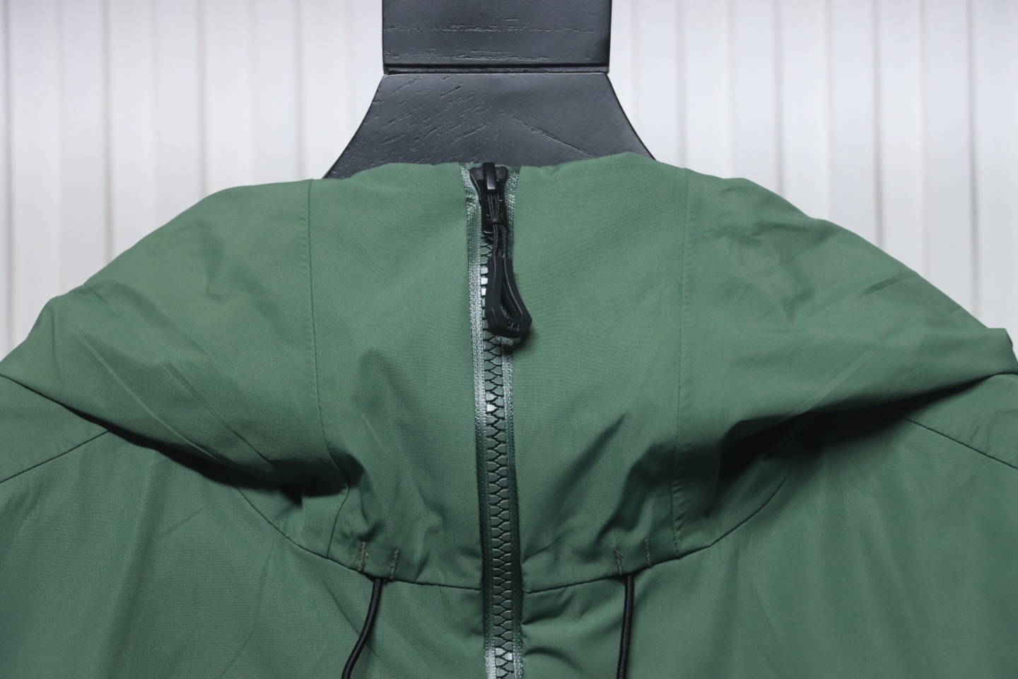 Helly Hansen New Odin Hard Shell Outdoor Hooded Jacket Green