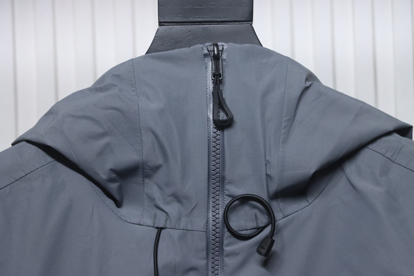 Helly Hansen New Odin Hard Shell Outdoor Hooded Jacket Grey