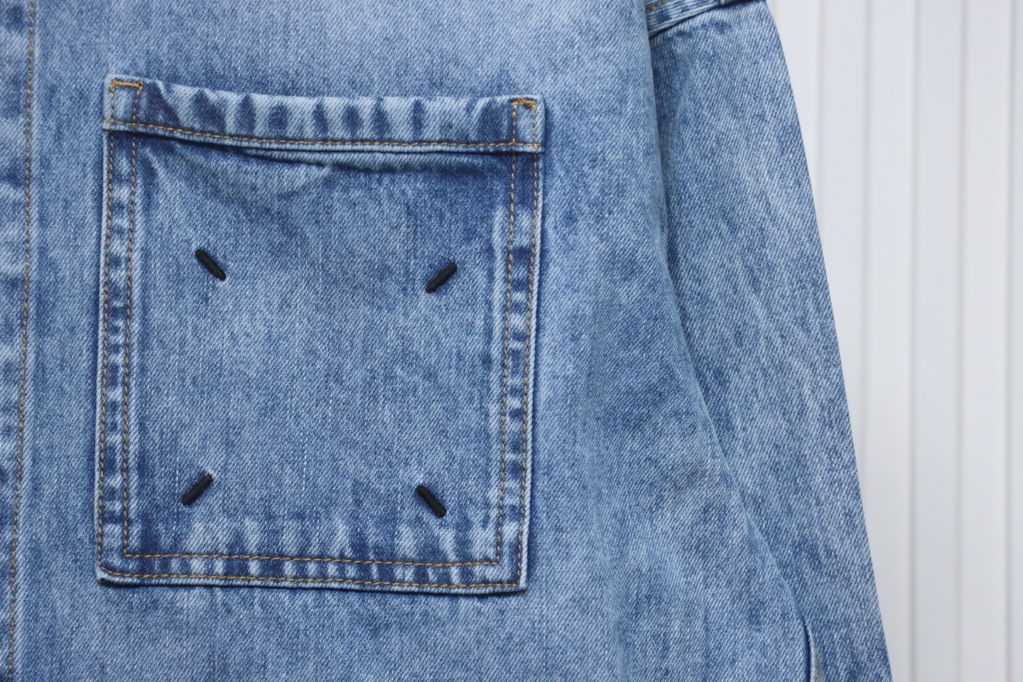 Maison Margiela 24Fw Corner Stitching Back Inverted Lettering Denim Jacket