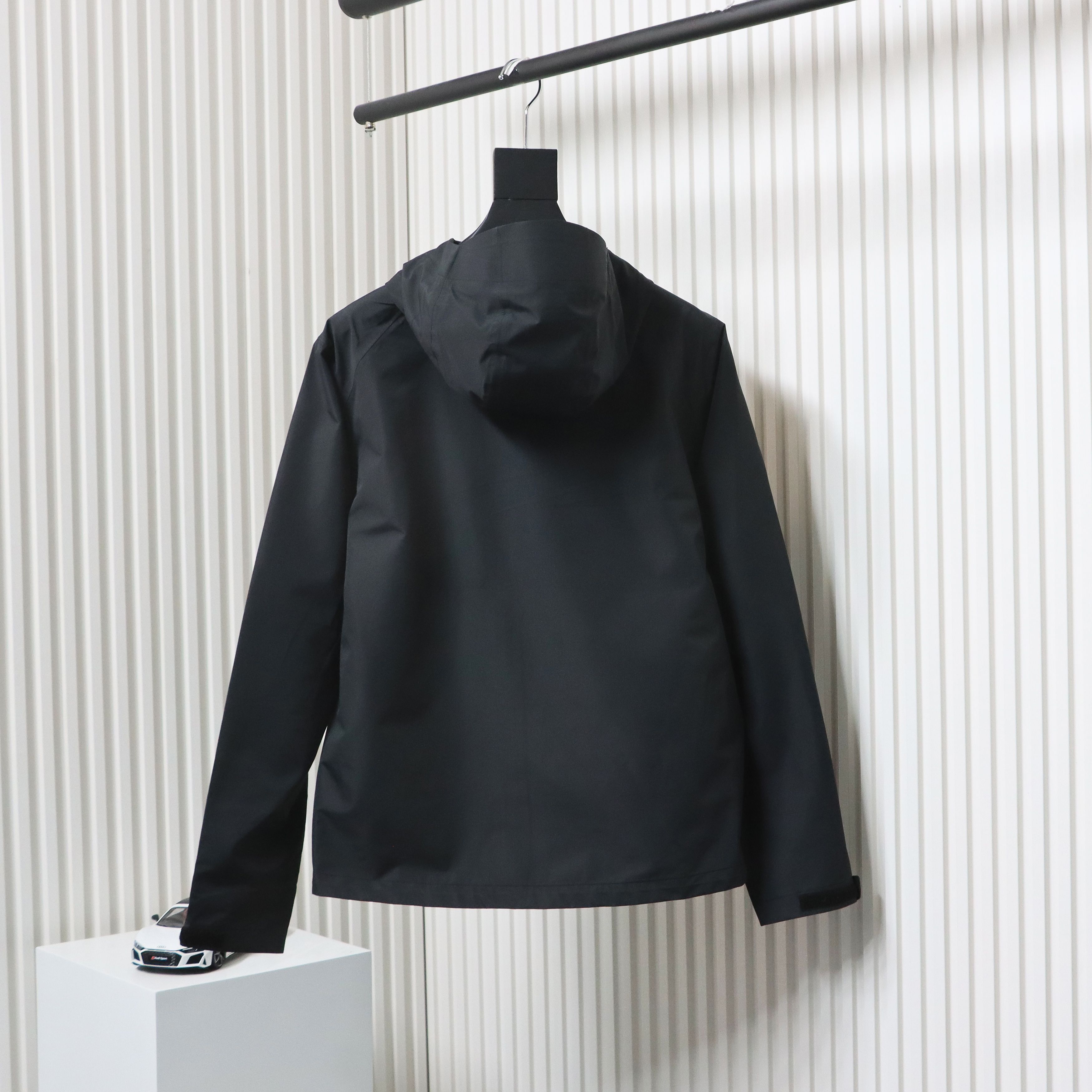 Patagonia Basics Logo Jacket Zip-Up Jacket Black