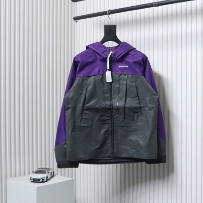 Patagonia Shark Mountain Logo Fully Rubberized Jacket Purple 01