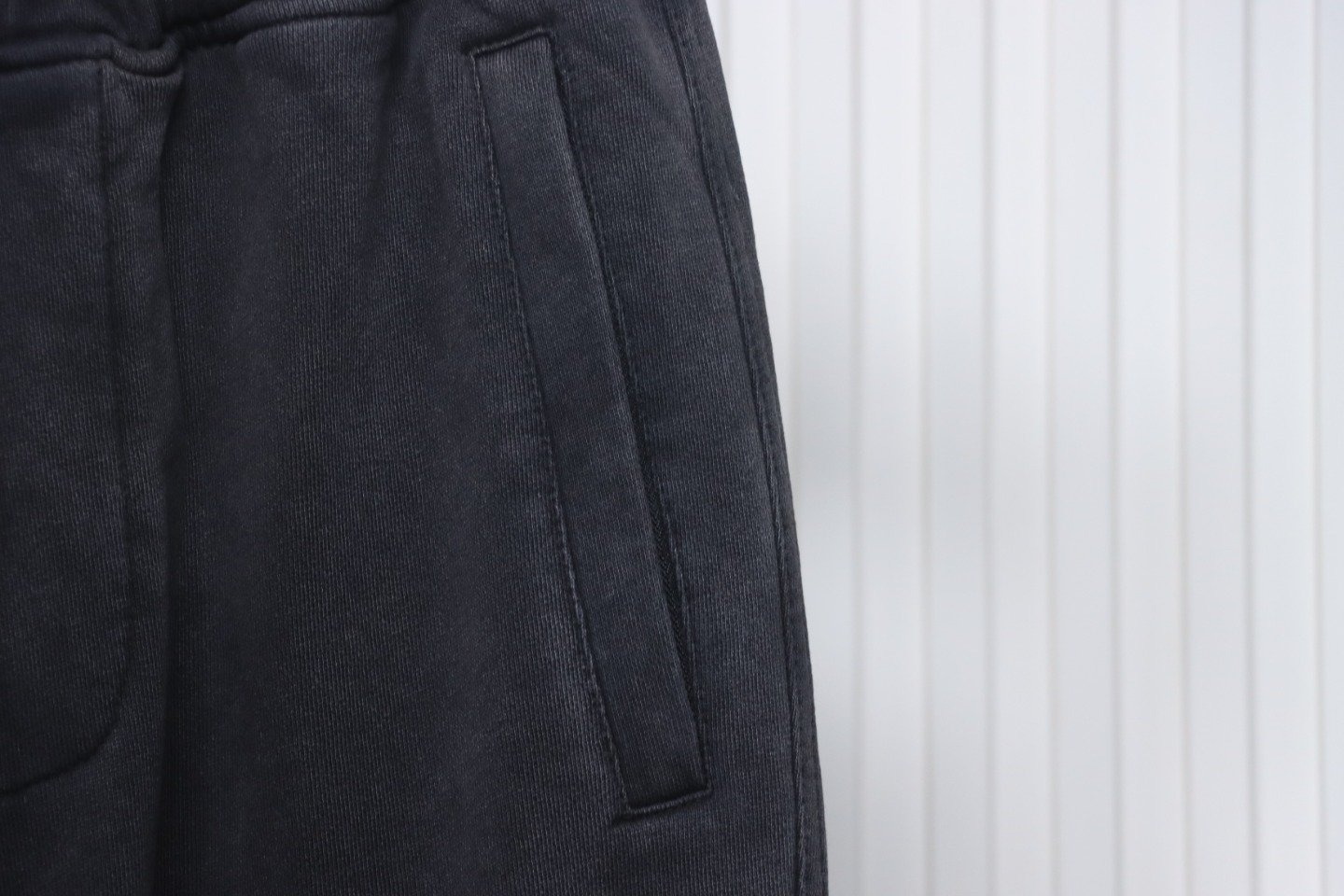 Represent 21fw Basic Washed Distressed Drawstring Pants