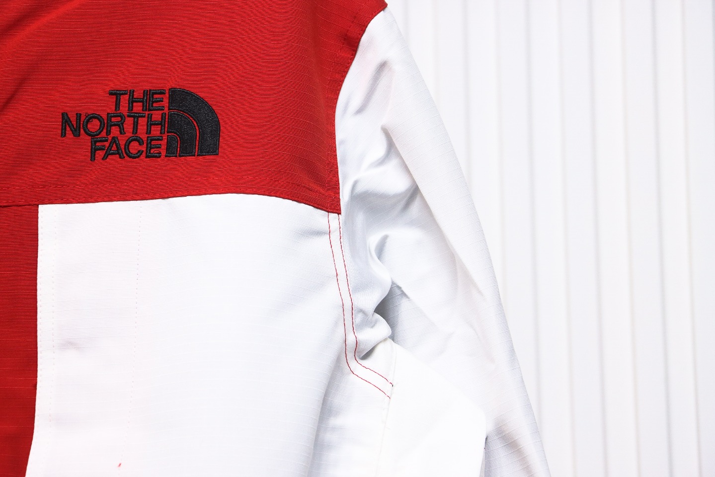 Supreme x The North Face 18Fw SUP Outdoor Color Matching Jacket White Red
