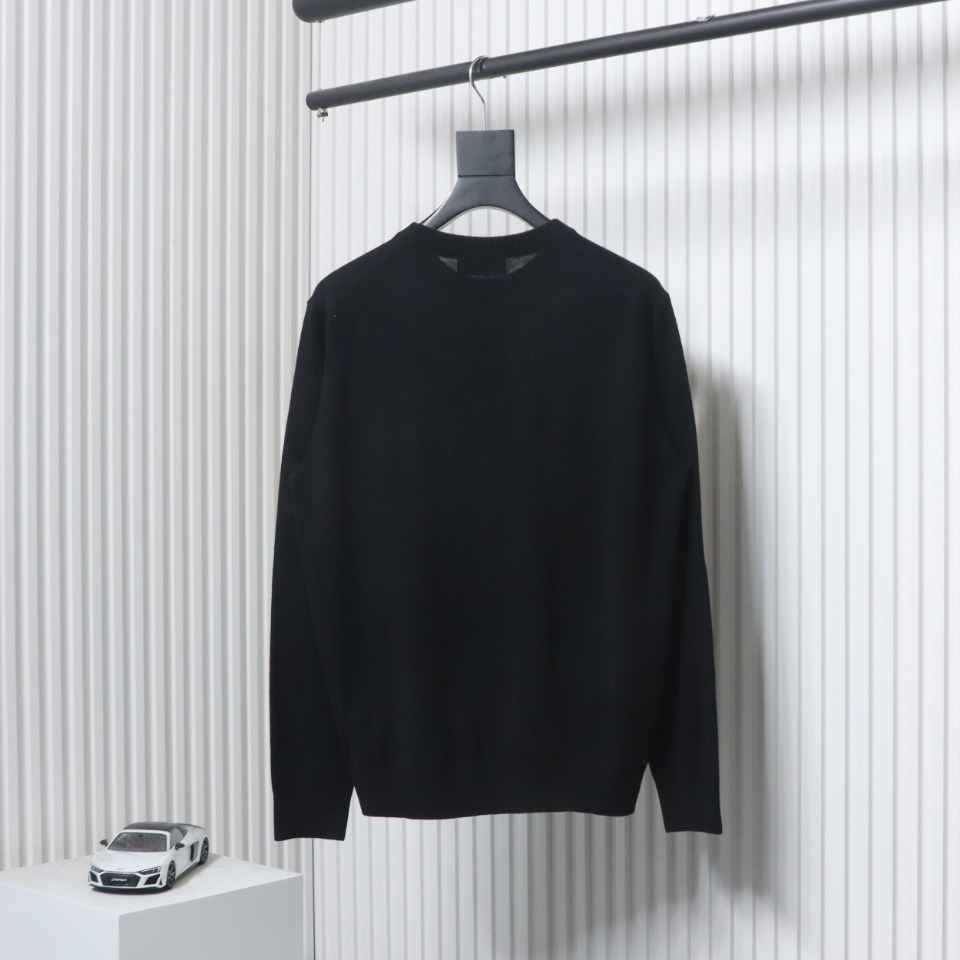 Fendi Embossed FF Knitted Crew Neck Sweater