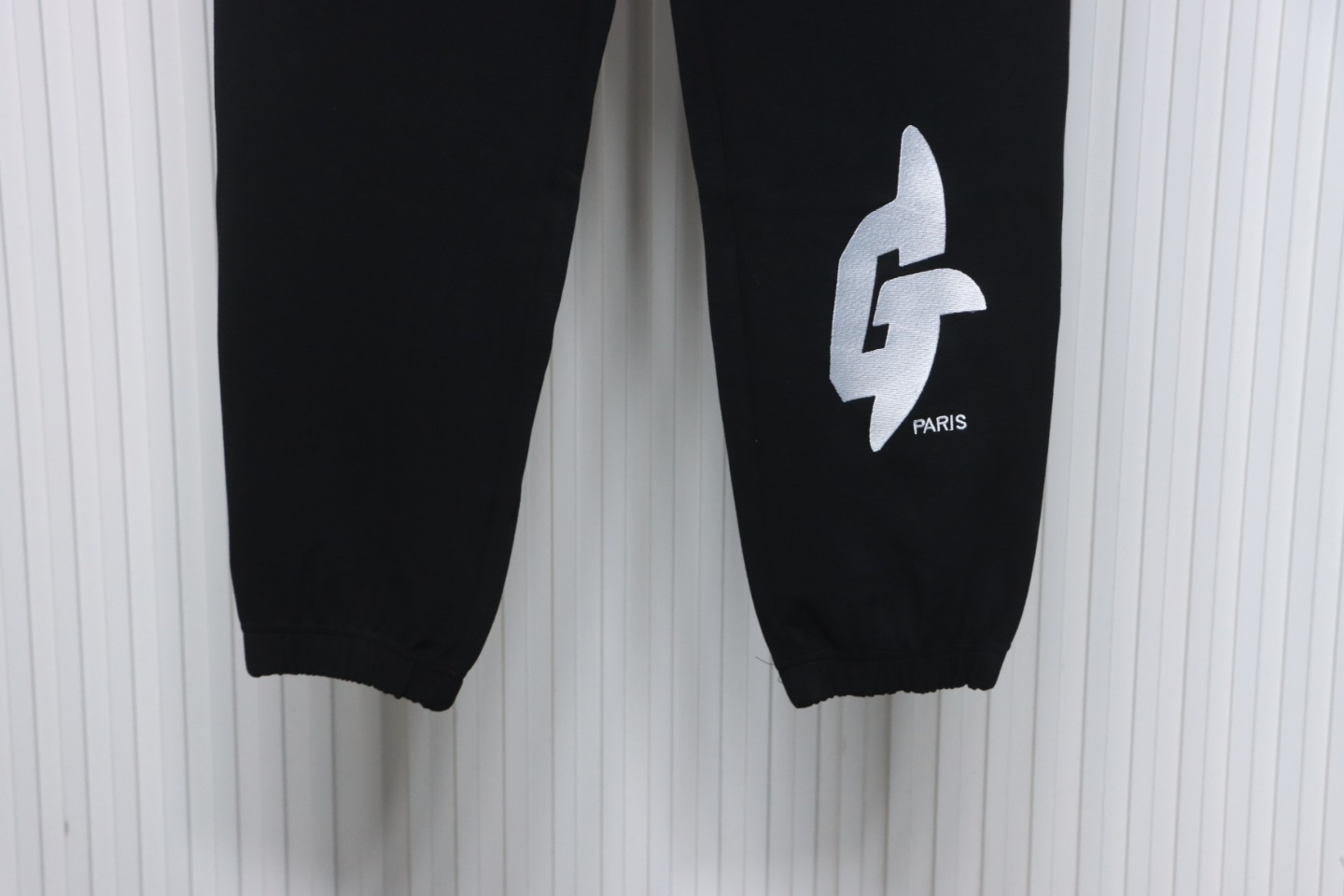 Givenchy 23Fw Embroidered Logo Casual Trousers