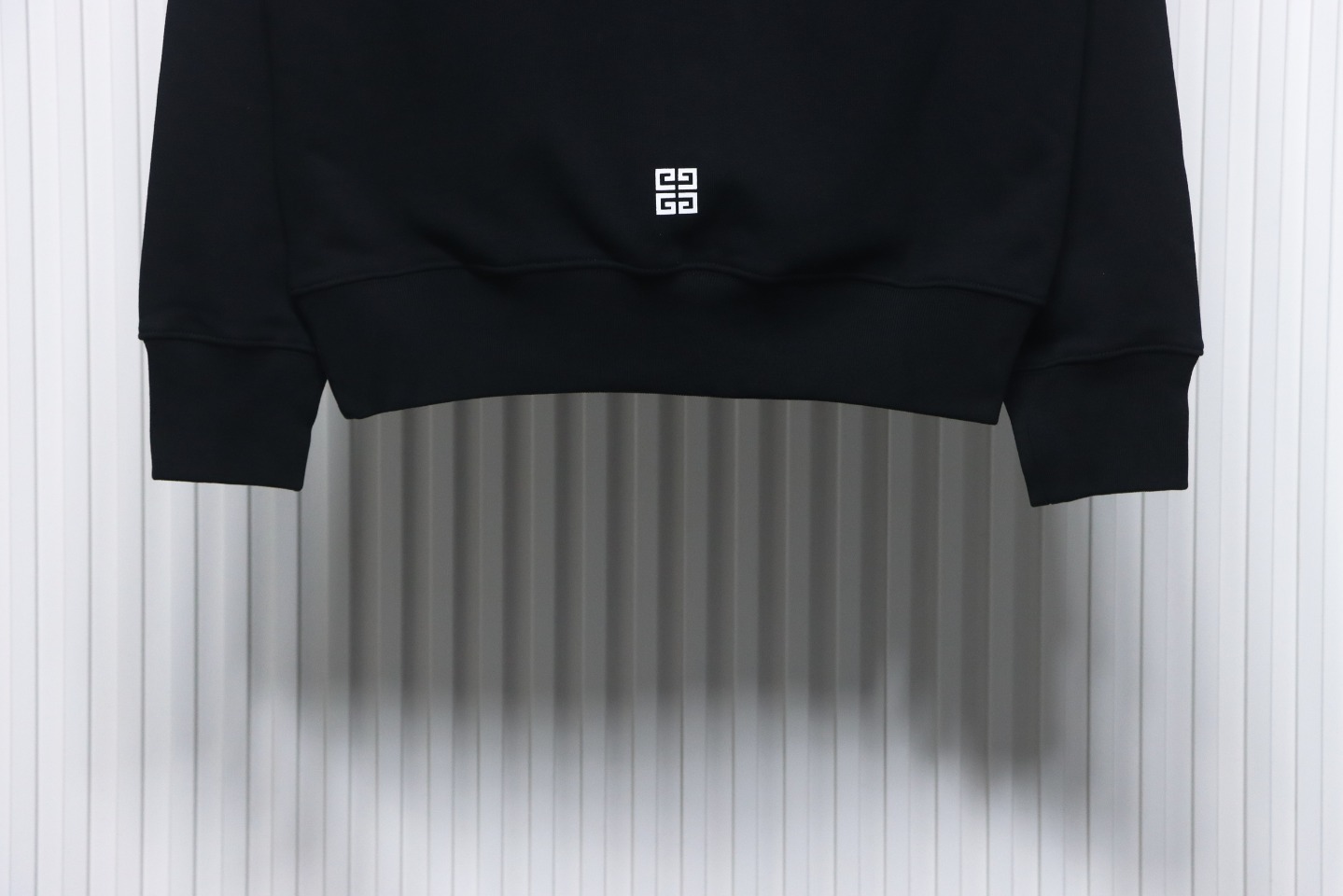 Givenchy 24FW Retro Distressed 4G Star Print Crew Neck Hoodie