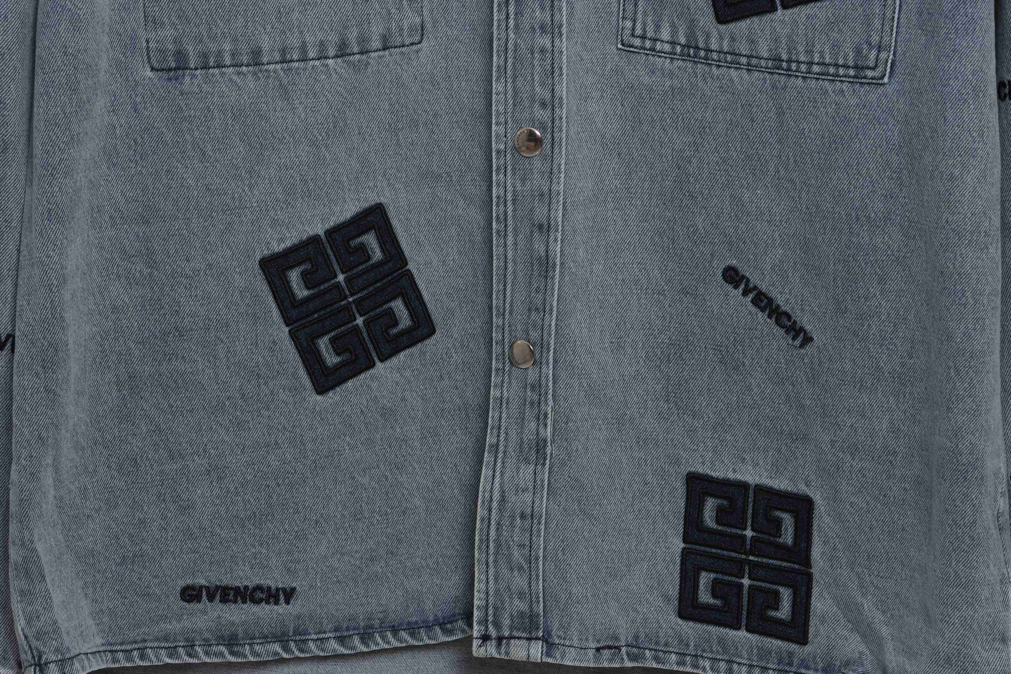 Givenchy Three-Dimensional LOGO Denim Long-Sleeved Shirt