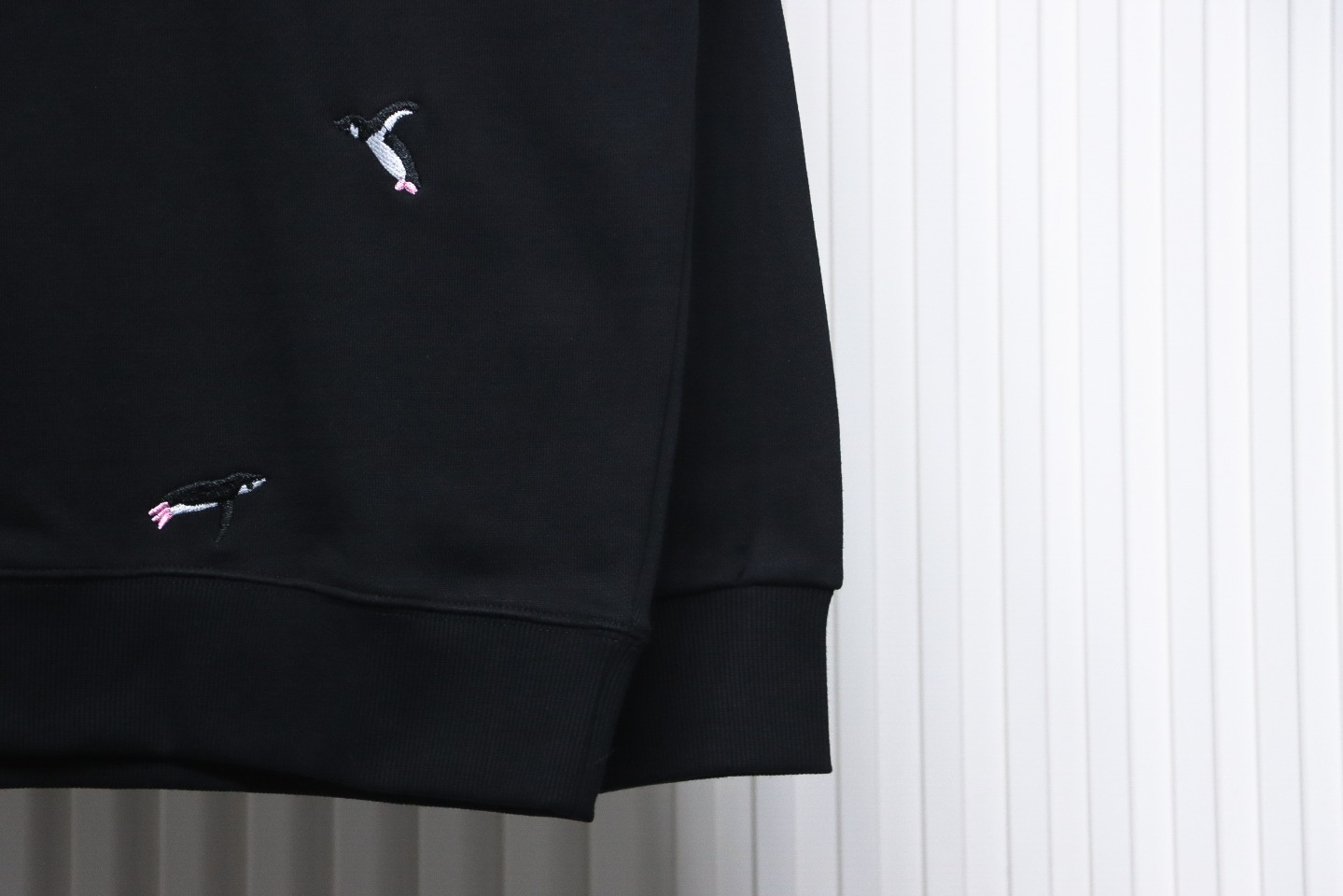 Loewe 24Fw Embroidered Penguin Crew Neck Hoodie Black