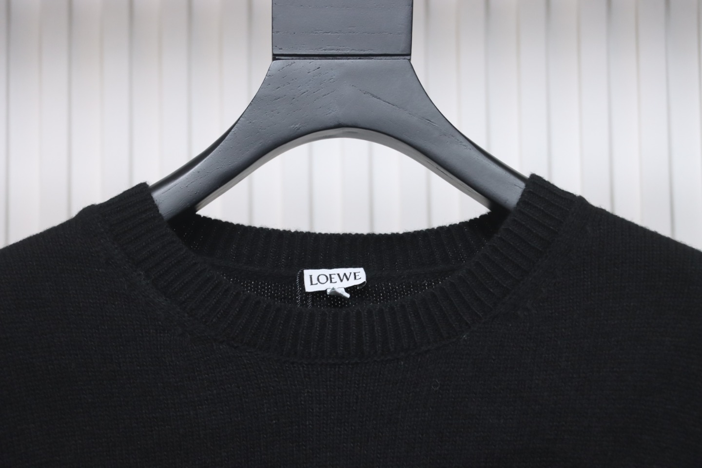 Loewe 24FW Embroidered Small Logo Crew Neck Sweater Black