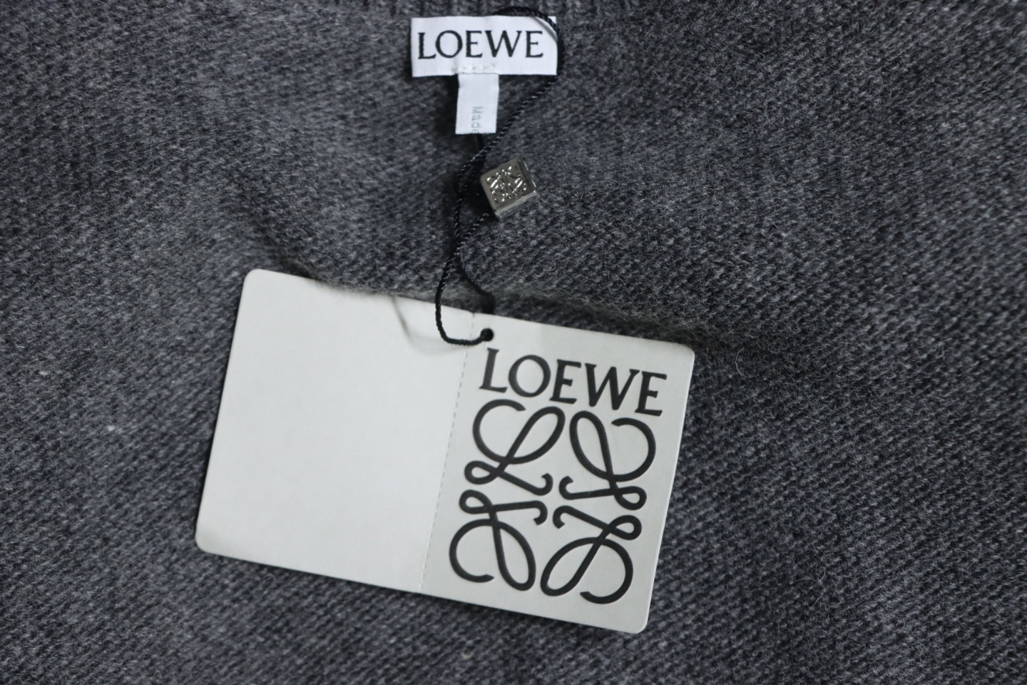 Loewe 24FW Embroidered Small Logo Crew Neck Sweater Grey