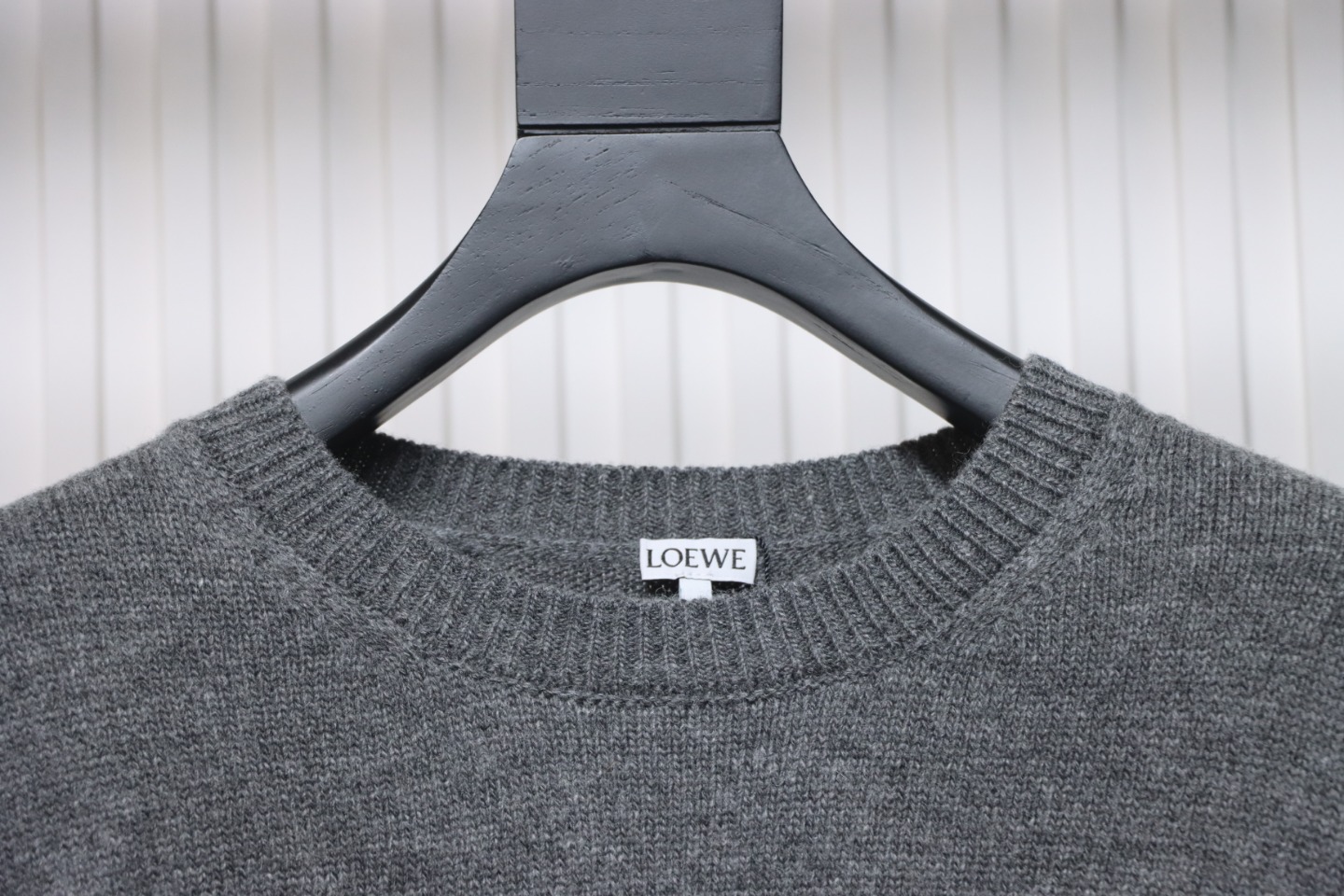 Loewe 24FW Embroidered Small Logo Crew Neck Sweater Grey