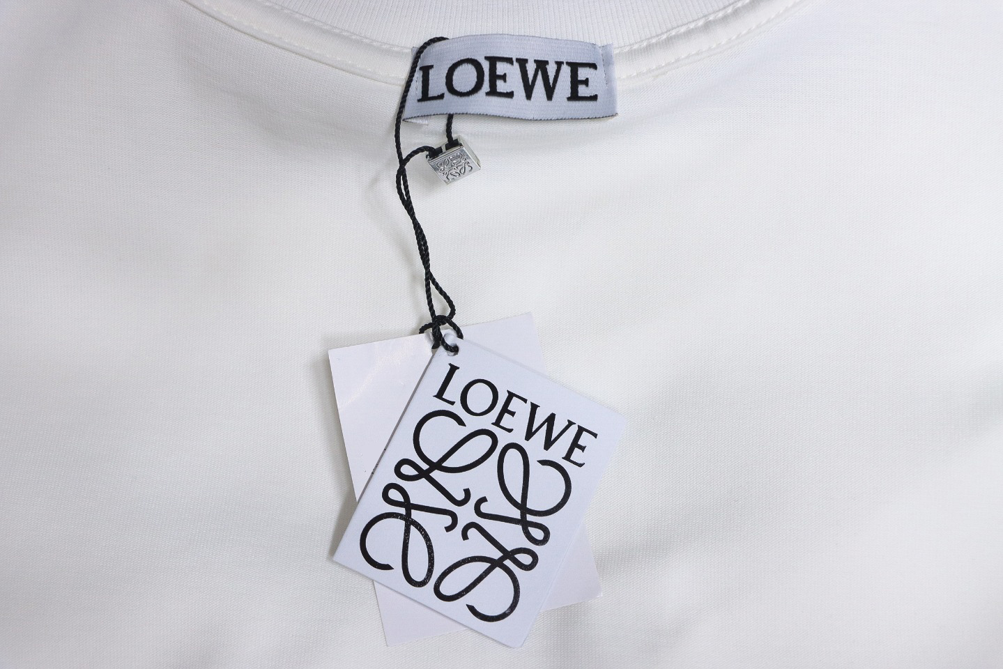 Loewe 24Fw Simple Contrast Color Logo Embroidered Long Sleeve T-shirt White