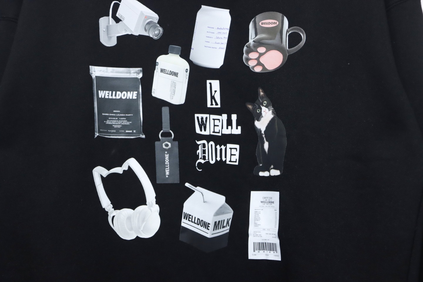 We11 Done 24FW Cup Kitten Crew Neck Hoodie Black