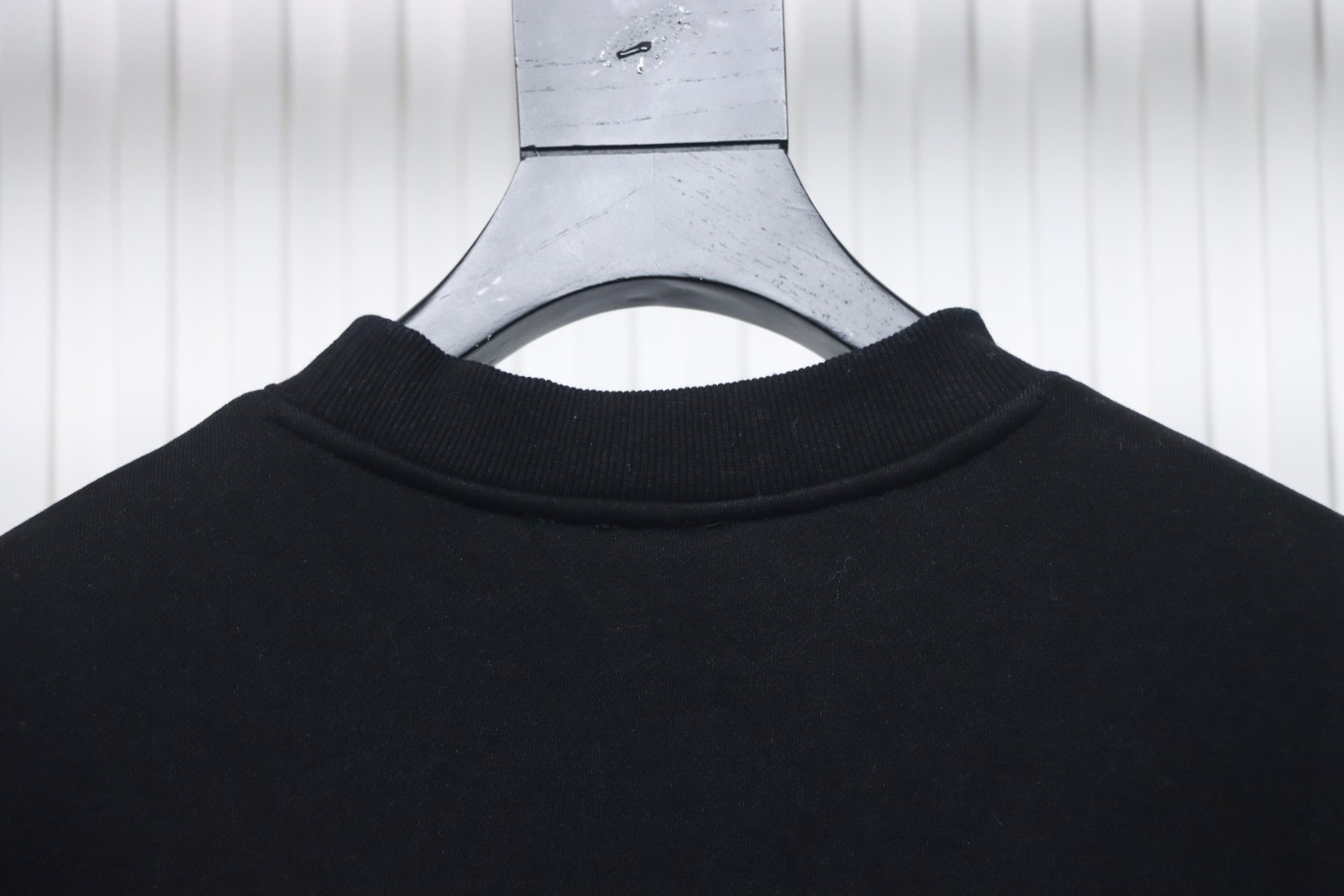 We11 Done 24FW Cup Kitten Crew Neck Hoodie Black