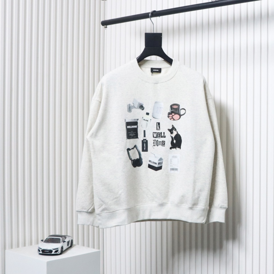We11 Done 24FW Cup Kitten Crew Neck Hoodie Light Grey