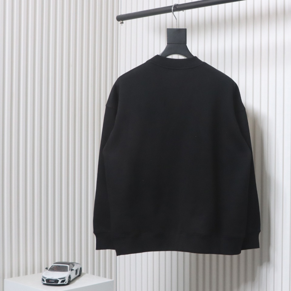 We11 Done 24FW Dynamic Lettering Round Neck Hoodie Black