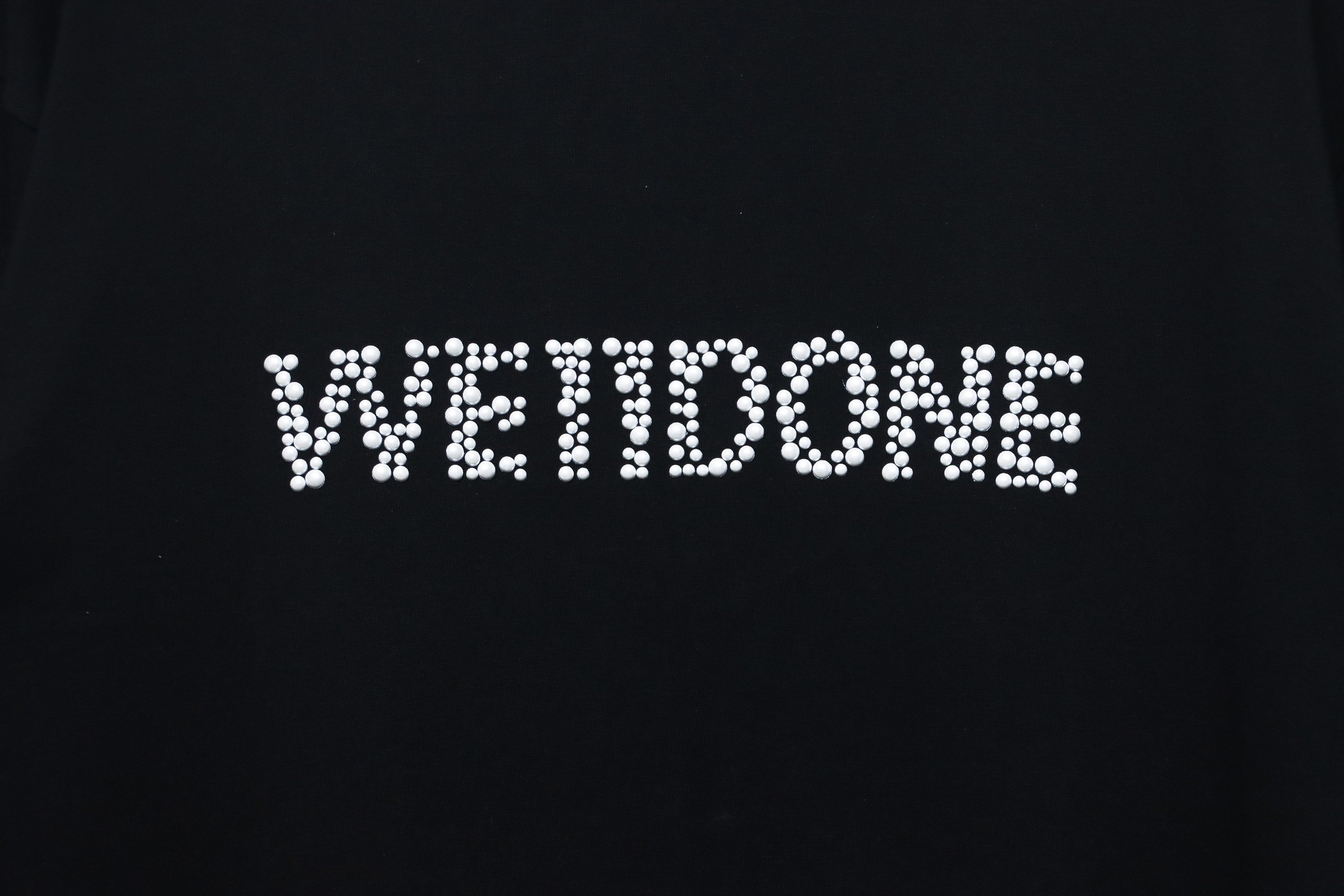 We11 Done 24FW Pearl Lettering Long Sleeve T-Shirt Black