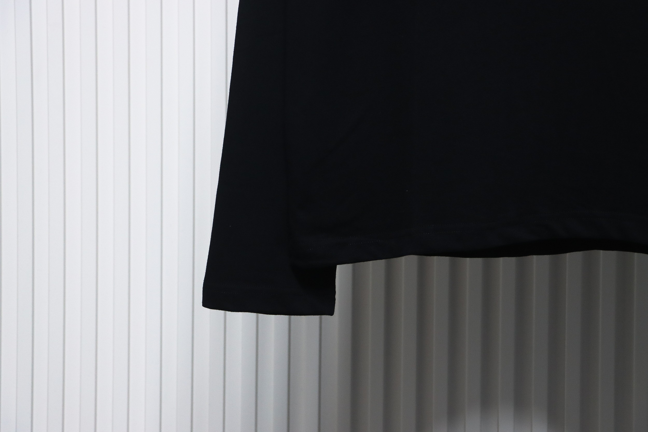 We11 Done 24FW Pearl Lettering Long Sleeve T-Shirt Black