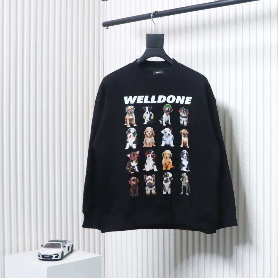 We11 Done 24FW Square Puppy Crew Neck Hoodie Black