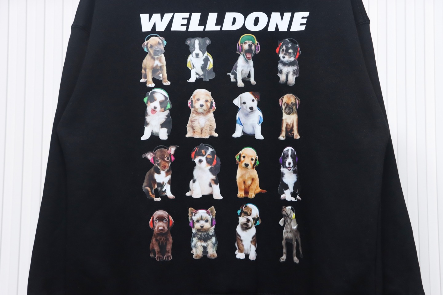 We11 Done 24FW Square Puppy Crew Neck Hoodie Black