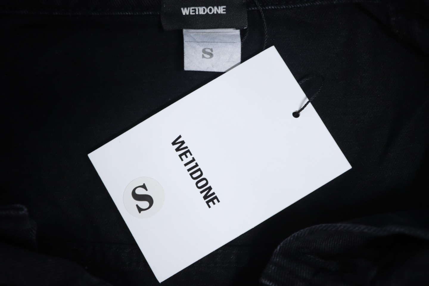 We11 Done 24ss Printed Diagonal Zip Washed Denim Jacket Black